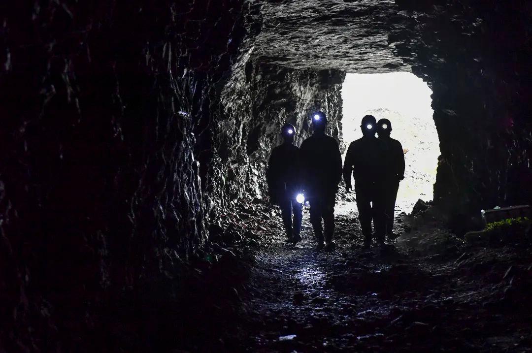 南山矿交通状况持续改善，助力地方经济发展新闻速递
